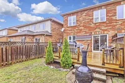 31 Baywell Crescent, Aurora, On L4g 7m8