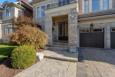 126 Vines Place, Aurora, On L4g 0r7