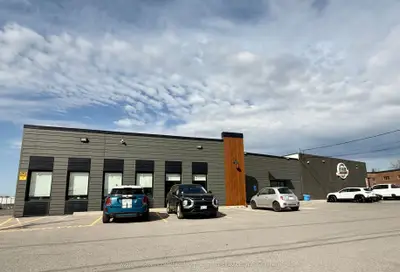 374 Bowes Road, Vaughan, On L4k 1k1