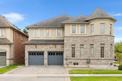 108 Headwater Crescent, Richmond Hill, On L4e 0t2