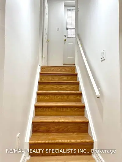 6 Ginger Grove Bsmt, Vaughan, On L4h 1n7