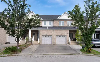 106 Lowther Avenue, Richmond Hill, On L4e 4p3