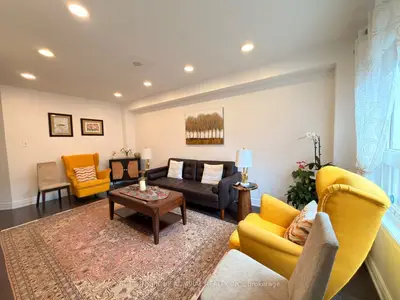222 Burgess Crescent, Newmarket, On L3x 2v1