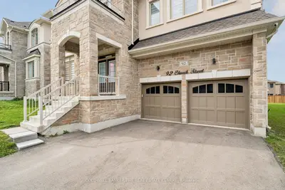 92 Church Street, Georgina, On L4p 0j4