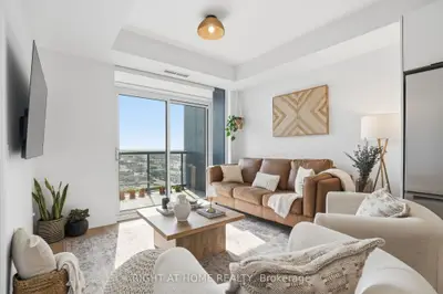 10 Abeja Street 1321, Vaughan, On L4k 0r4