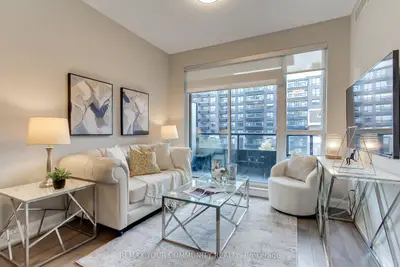 25 Water Walk Drive 307, Markham, On L6g 0g3