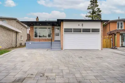 8 Simsbury Court, Markham, On L3r 3g7