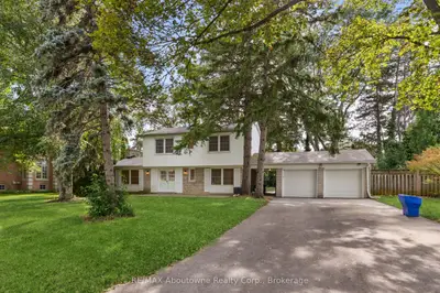24 Valloncliffe Road, Markham, On L3t 2w8
