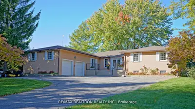 240 Webb Road, Uxbridge, On L4a 7x4