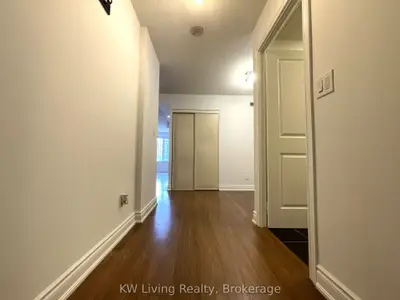 233 South Park Road 501, Markham, On L3t 0b3