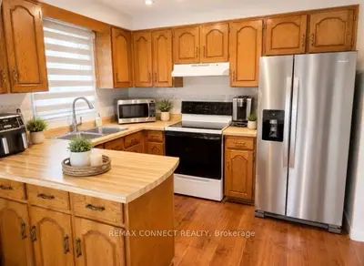 27 Radford Crescent, Markham, On L3p 4a2