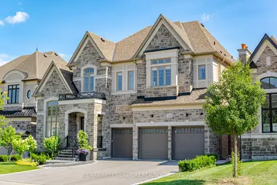 316 Touch Gold Crescent, Aurora, On L4g 3x5