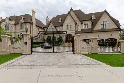 29 Denham Drive, Richmond Hill, On L4c 6h6