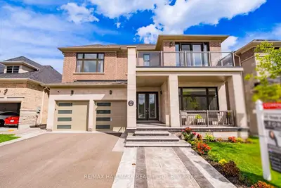 23 Carlinds Crescent, Whitchurch-stouffville, On L4a 4x1