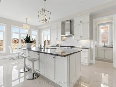 61 Grange Drive, Richmond Hill, On L4e 1e2