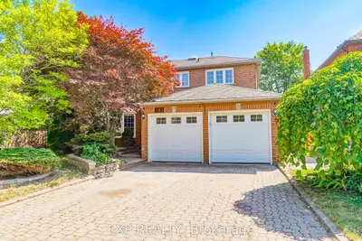 195 Savage Road, Newmarket, On L3x 1r6
