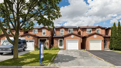 64 Dunbar Crescent, Markham, On L3r 6w6