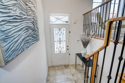63 Mack Clement Lane, Richmond Hill, On L4s 2p7
