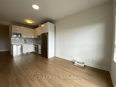 15 Water Walk Drive 1807, Markham, On L6g 0g2