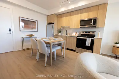 17645 Yonge Street 1903, Newmarket, On L3y 5h6
