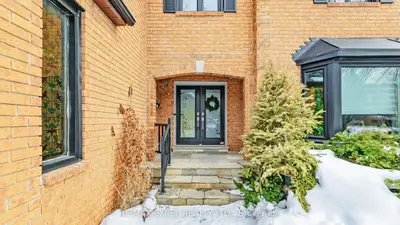 67 Rose Green Drive, Vaughan, On L4j 4r5