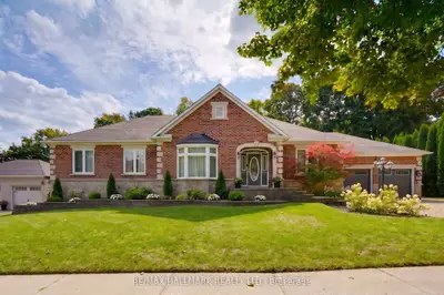 71 Willow Farm Lane, Aurora, On L4g 6k2