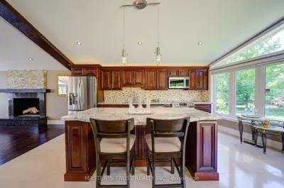 3896 St John's Side Road, Whitchurch-stouffville, On L4a 2p1