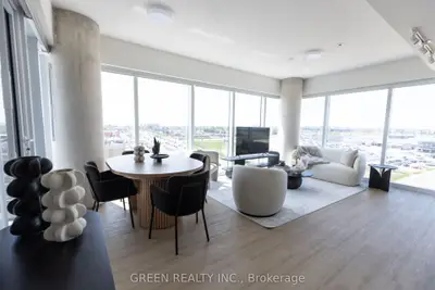 17645 Yonge Street 1404, Newmarket, On L3y 5h6