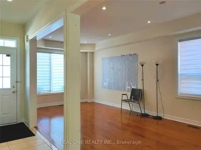 16 Hammersly Boulevard, Markham, On L6e 2a5