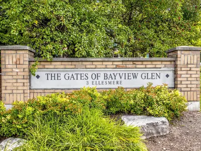 3 Ellesmere Street 713, Richmond Hill, On L4b 4n2