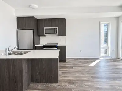 3 Bancroft Lane E 214, Richmond Hill, On L4e 1m1