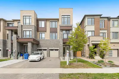 212 Vermont Avenue, Newmarket, On L3x 0m6