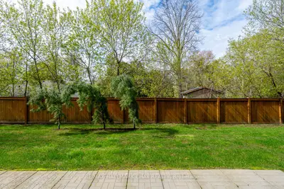 69 Boyne Street 103, New Tecumseth, On L9r 0n5