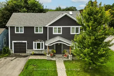 236 Stanley Street, Newmarket, On L3y 4m9