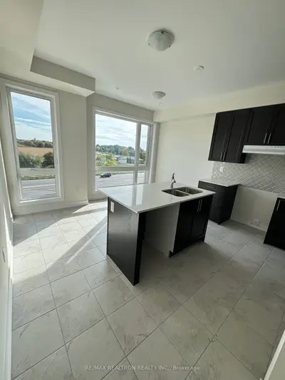 43 Mikayla Lane, Markham, On L6b 1r1