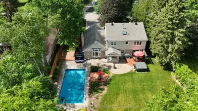 38 Grant Court, East Gwillimbury, On L0g 1r0