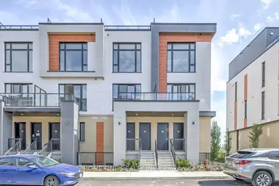 9 Steckeley House Lane 503, Richmond Hill, On L4s 0n1