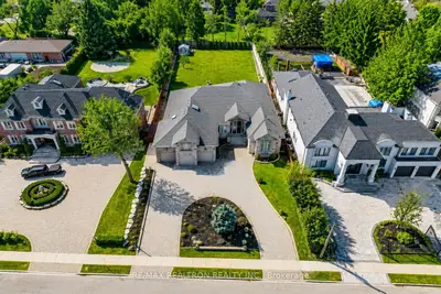 16 Boyle Drive, Richmond Hill, On L4c 6c9