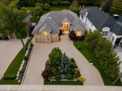 16 Boyle Drive, Richmond Hill, On L4c 6c9