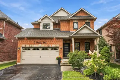 6 Foxbury Road, Uxbridge, On L9p 1z9