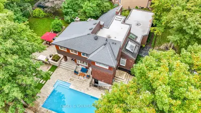 11 Cedarwood Crescent, King, On L0g 1n0