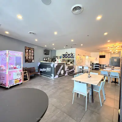 18 Ringwood Drive # 8, Whitchurch-stouffville, On L4a 8c1