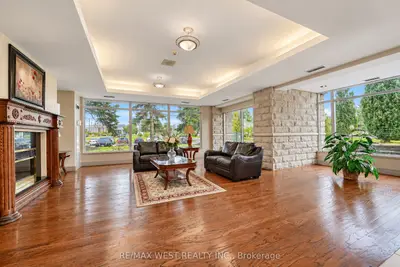 2502 Rutherford Road 322, Vaughan, On L4k 5n6
