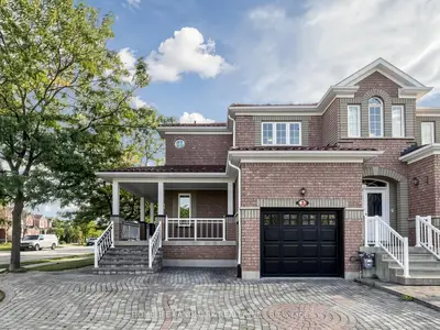 2 Casabel Drive, Vaughan, On L6a 3m4