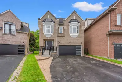 57 Bentwood Crescent, Vaughan, On L4j 8r3