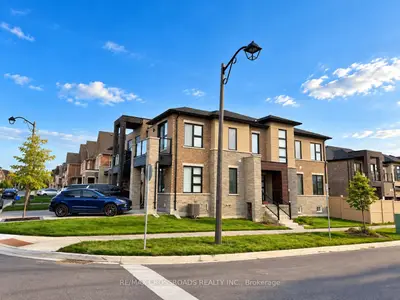 15 Percy Rye Avenue, Markham, On L6c 3k1