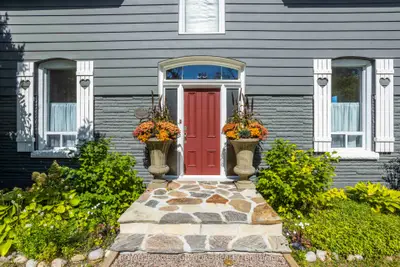 55 Brock Street E, Uxbridge, On L9p 1m4