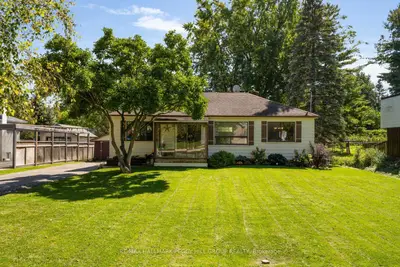 17 Faris Avenue, King, On L0g 1n0