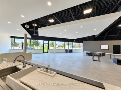 51 Hanlan Road Unit 4, Vaughan, On L4l 3p5