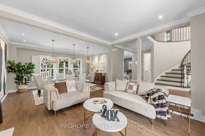 43 Rosemead Close, Markham, On L3r 3z4